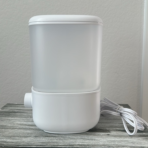 LEVOIT Humidifier - Picture 2 of 14